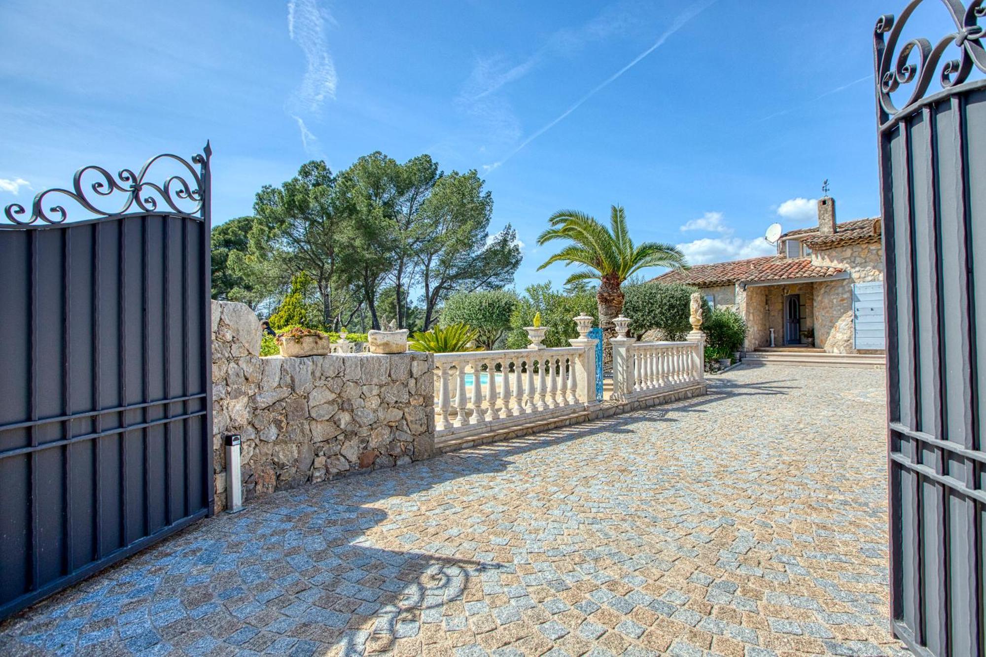 Gite Les Pins Climatise Piscine Chauffee Jardin Peymeinade Exterior photo